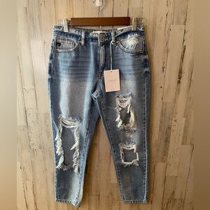 NWT Kancan Ruby High Rise Distressed Boyfriend Jeans